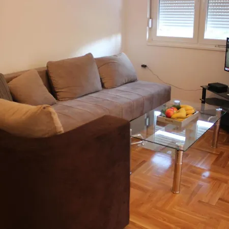 Apartment Apartman Minov